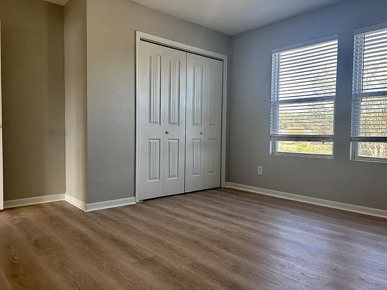 379 Jasmine Dr — Photo 8