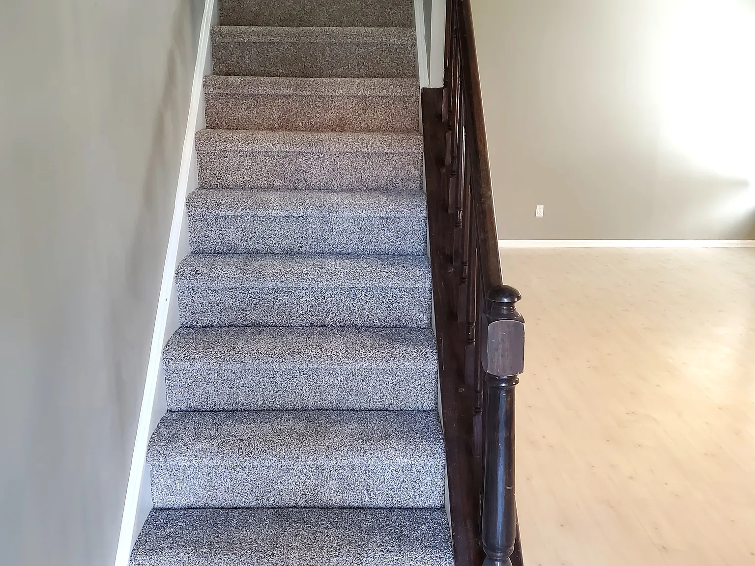 2 bed, 1.5 bath, 1300 sqft, $2,650 — Photo 2