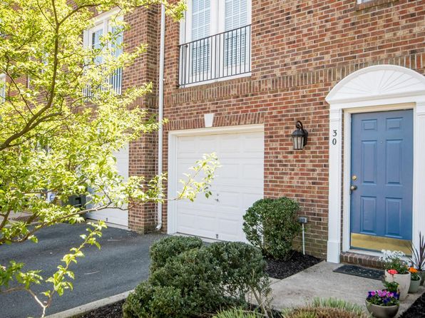 30 W Glebe Rd