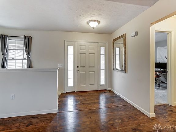 5th image of 205 Nottinghill Ln