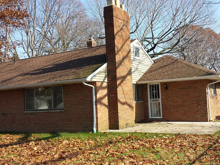 402 Cary Jay Blvd — Photo 5