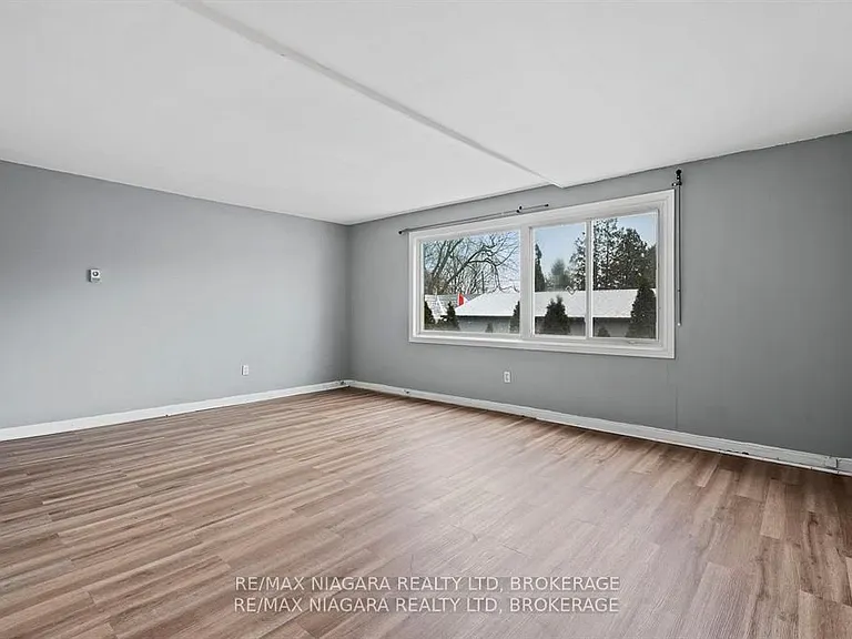 27 Main St #2 — Photo 5