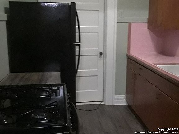 5th image of 111 E Highland Blvd APT 4