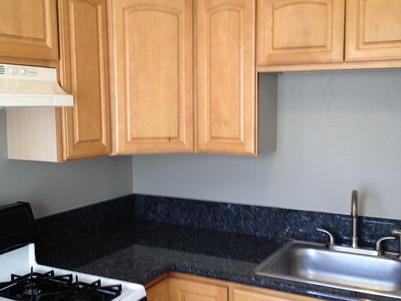 4th image of 1305 Loranne Ave