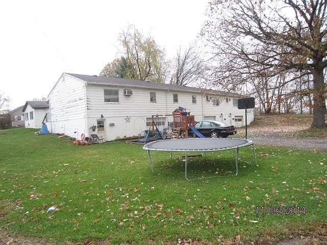 2nd image of 806 W Kumler St