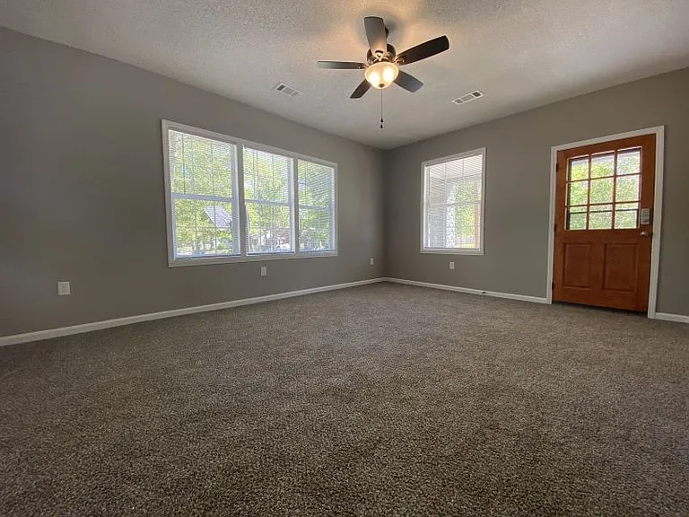 2304 Valmar St — Photo 3