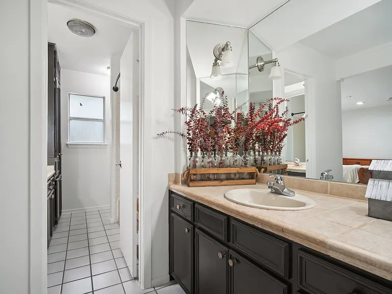 3106 E Palm Valley Blvd — Photo 24