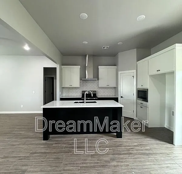 869 Apple Blossom Way — Photo 3