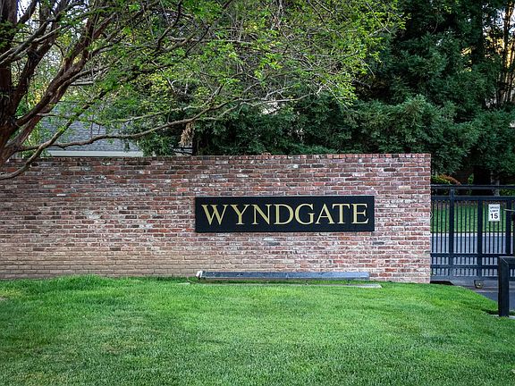 2nd image of 427 Wyndgate Rd