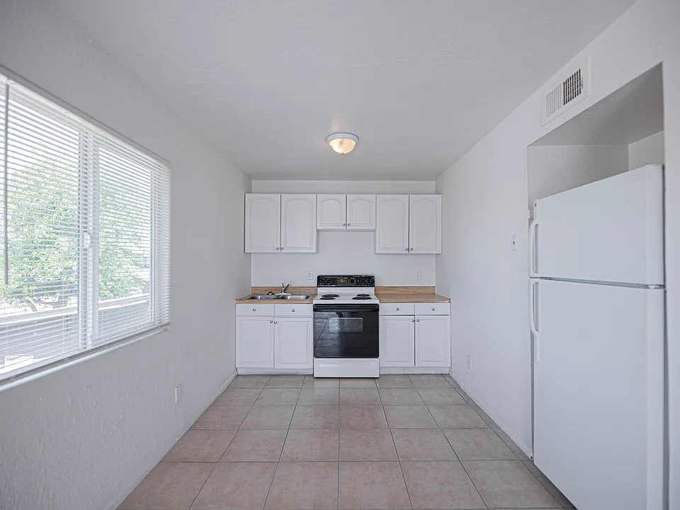 9606 N 11th Ave, Phoenix Az