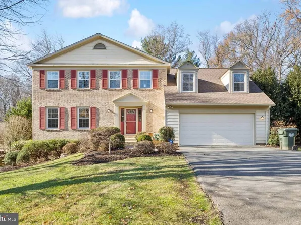 2724 Berryland Dr, Oakton, VA 22124