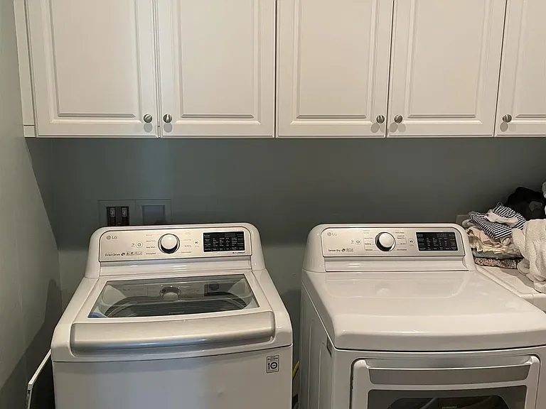 1056 Breakaway Dr — Photo 17