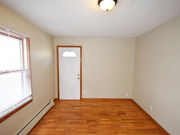 3rd image of 1859 Case Ave