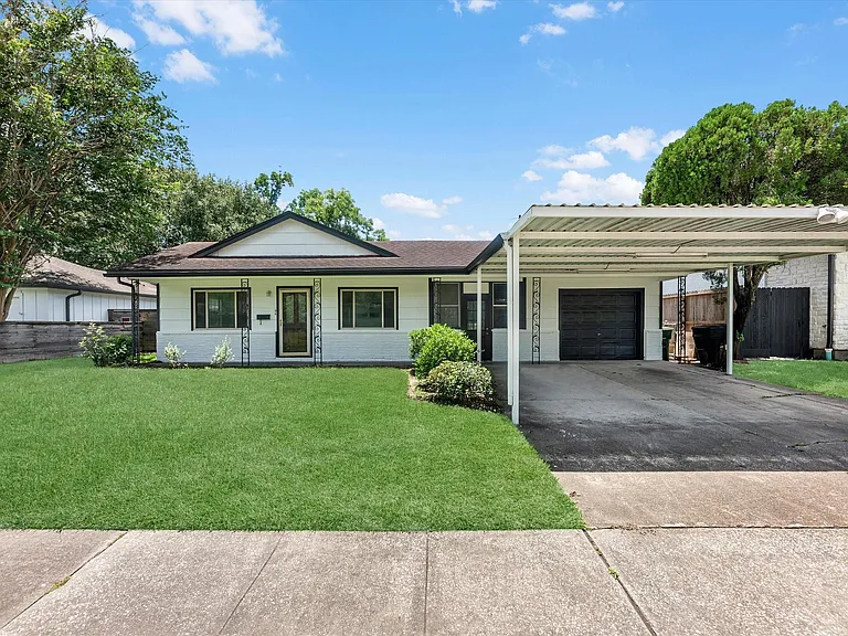 8549 Western Dr — Photo 1