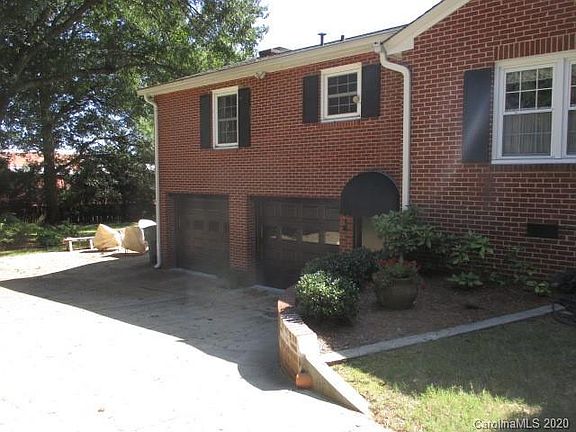 2nd image of 1711 Fairfield Dr