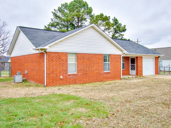 102 Dean St, Searcy, AR 72143