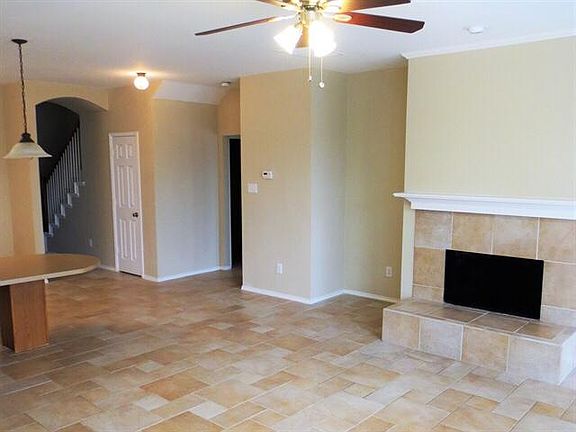 2nd image of 2828 Ector Dr