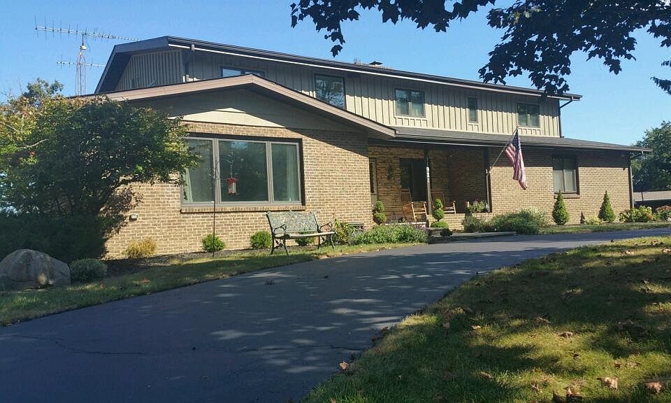 2nd image of 11921 45th Ave