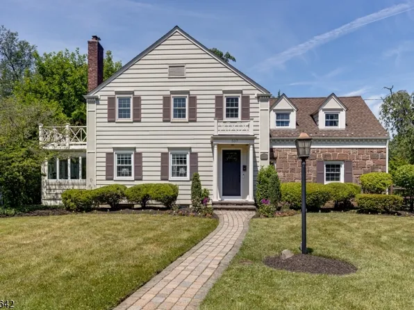 537 Wychwood Rd, Westfield Town, NJ 07090