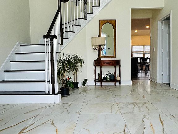 2nd image of 28 Sienna Way