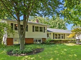 1125 Emerald Dr, Naperville, IL