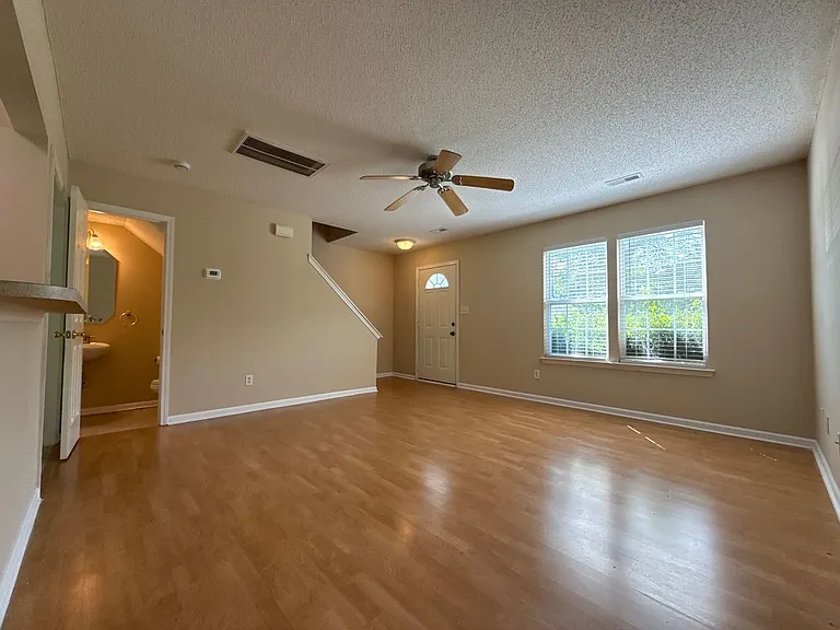3402 Southern Ginger Dr — Photo 2