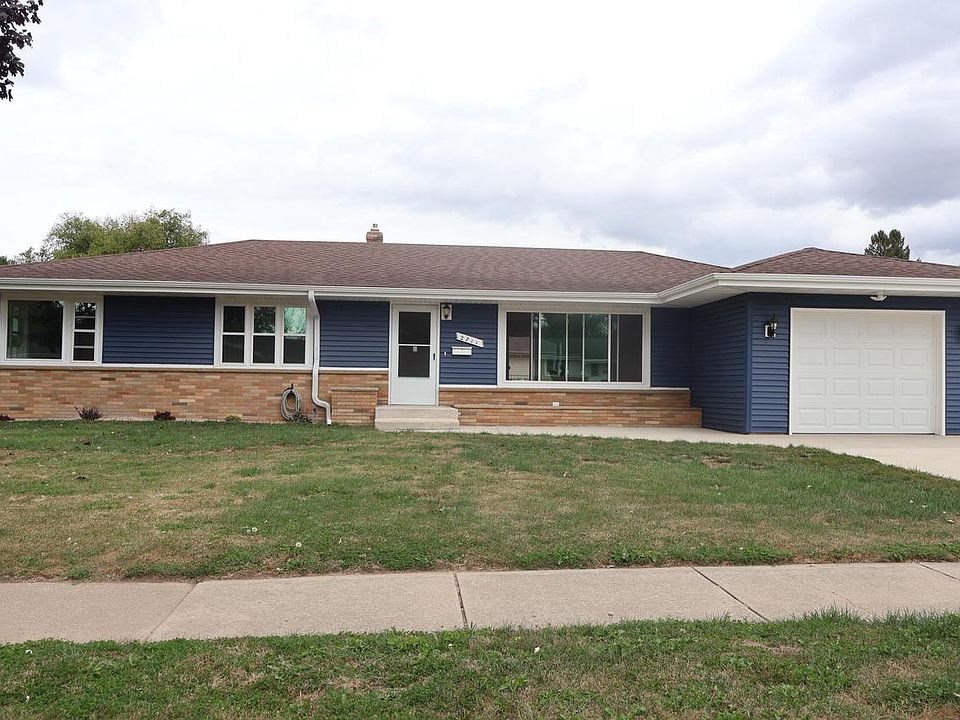 1st image of 2711 Hyacinth AVENUE