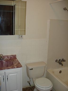 4th image of 43 Pleasant Ave APT B