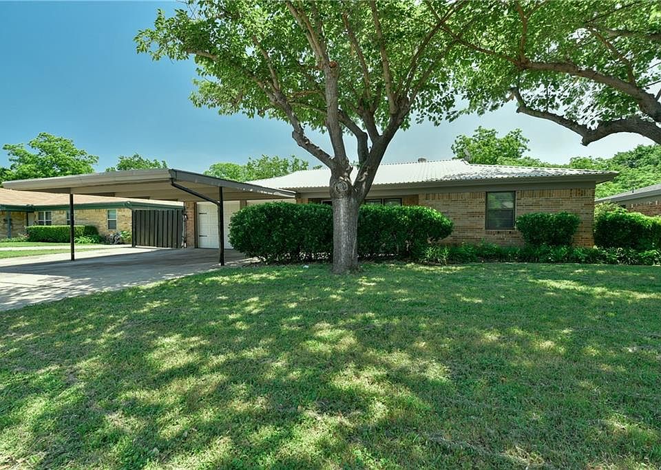 1st image of 2736 Ash Park Dr