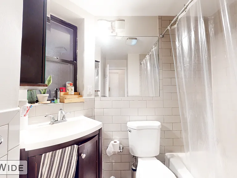 1867 2nd Ave #3C — Photo 4