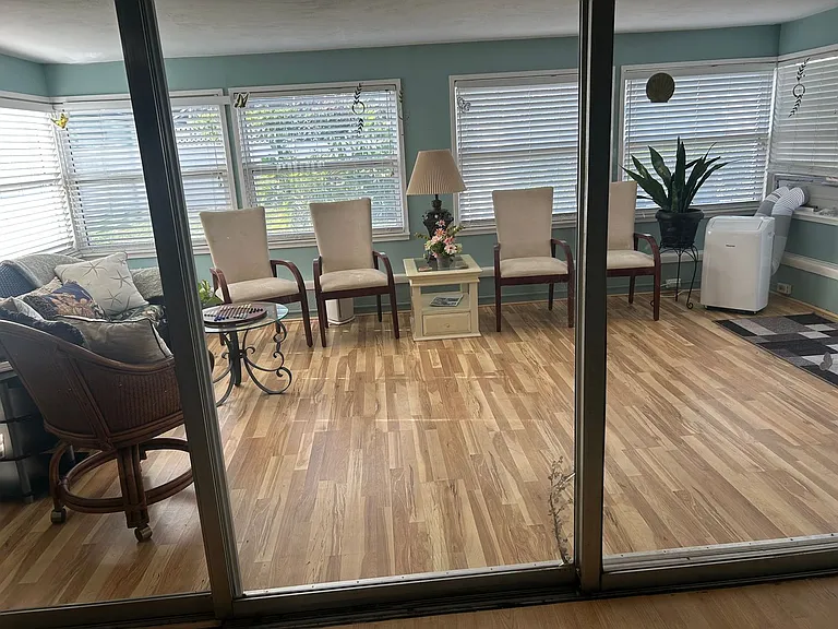2441 Gulf Gate Dr — Photo 21