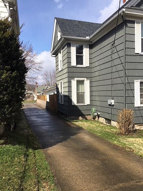 2nd image of 1432 Chestnut St