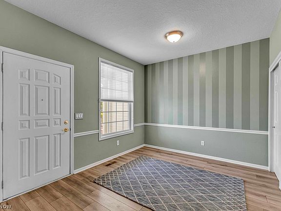 4th image of 6924 Cottage Cir
