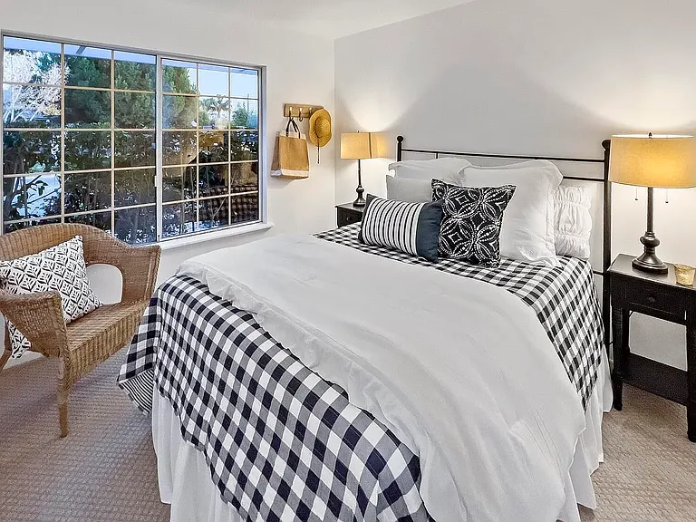 1455 Sterling Ave — Photo 18