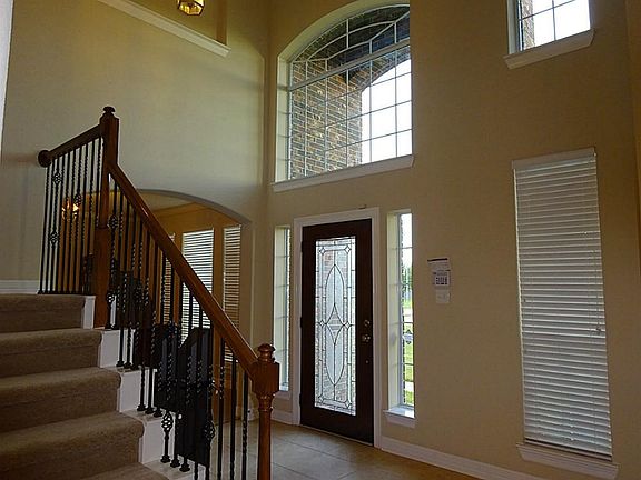 5th image of 8911 Tumblewood Dr