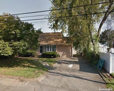 312 28th Street, Lindenhurst, NY, 11757