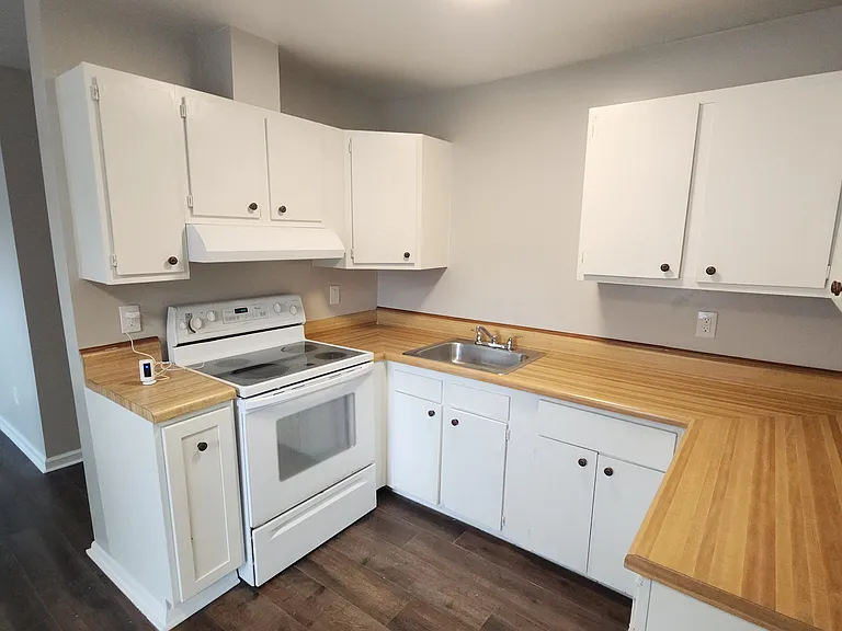 9633 15th Bay St #4 — Photo 32