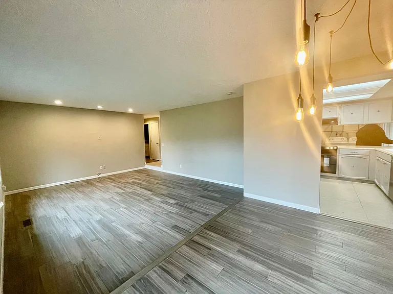 12956 SE 126th Ave — Photo 13