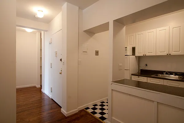 Rented by Next Horizon Management | media 10