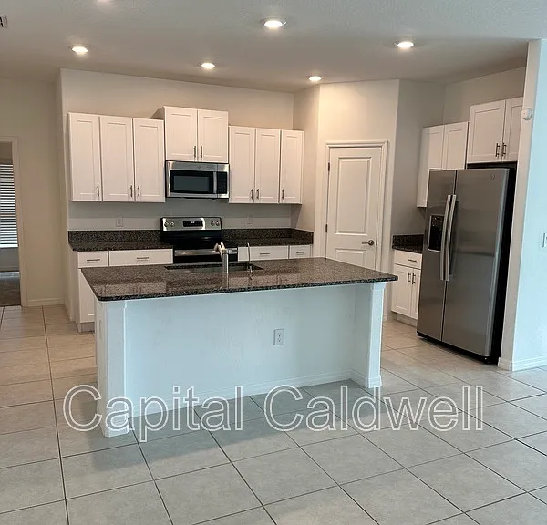 5517 Blue Azure Dr — Photo 4