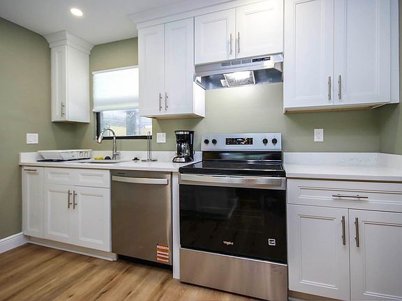 5th image of 5117 Sea Bell Rd Unit B101