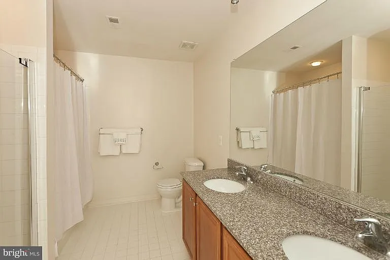 124 Station North Mews #B — Photo 3