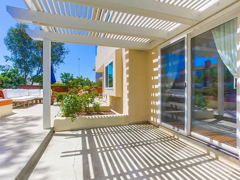 10730 Carillon Ct — Photo 54
