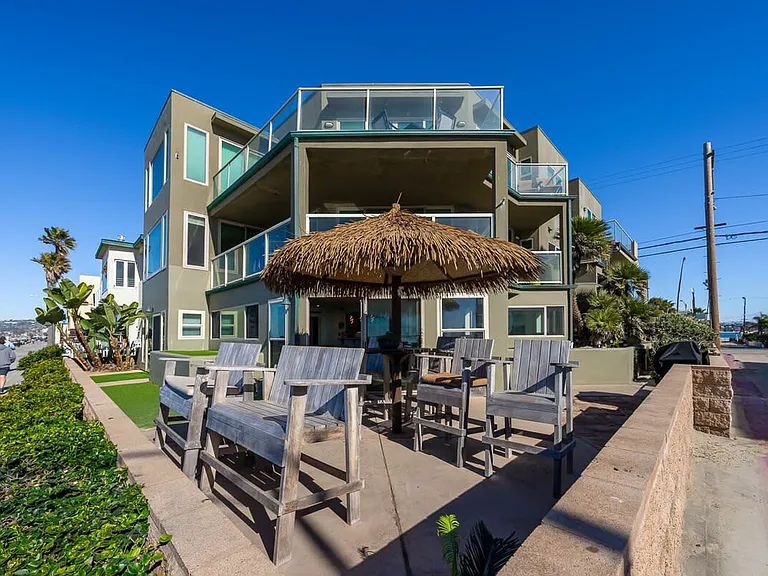 3901 Ocean Front Walk — Photo 11