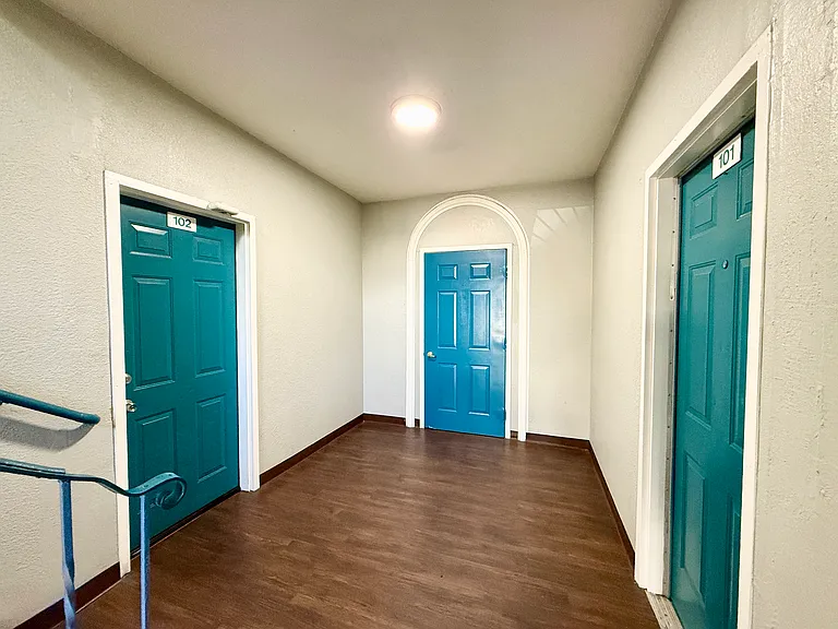 19th Street Apartments — Photo 18