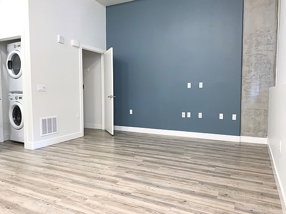 4th image of 453 N 10th Ave #110
