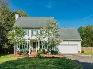 2802 Saint James Ct, Hillsborough, NC 27278