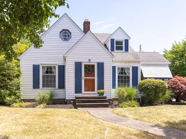 3707 W 169th St, Cleveland, OH 44111