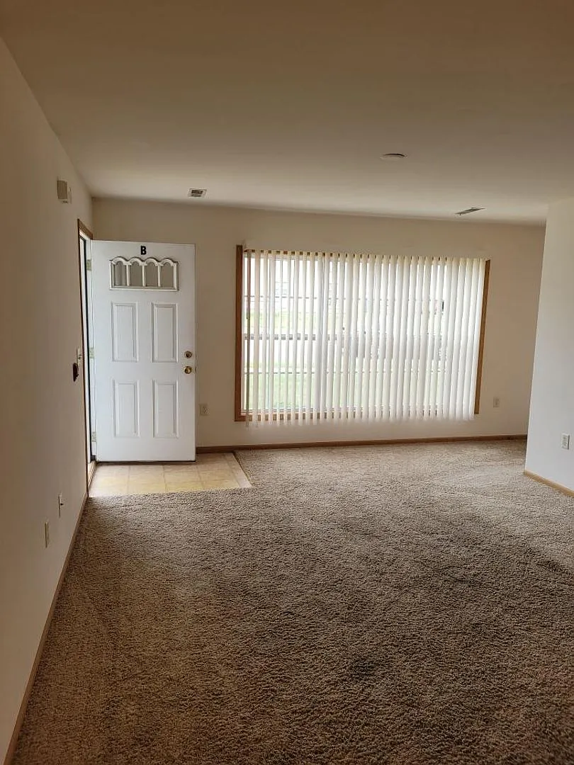 Jamestown Apartments Townhomes — Photo 4
