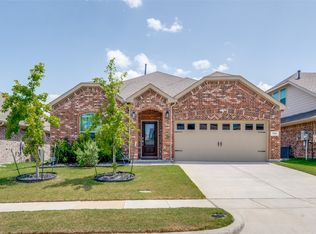 704 Pistachio Pkwy, Forney, TX 75126
